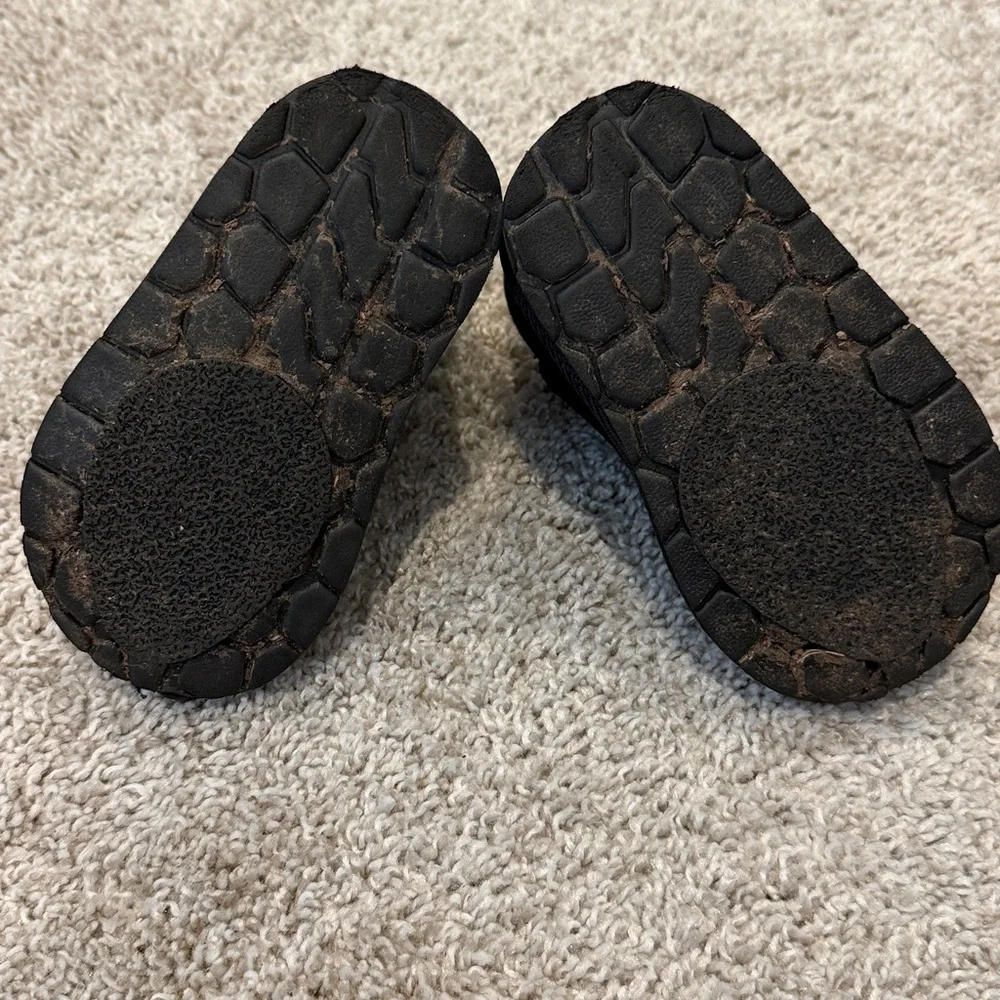 GAP Suede-Look Cozy Winter Boots